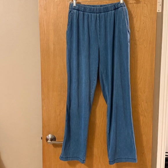 Bundle Three Lands' End Elastic Waist Pants - Picture 12 of 16